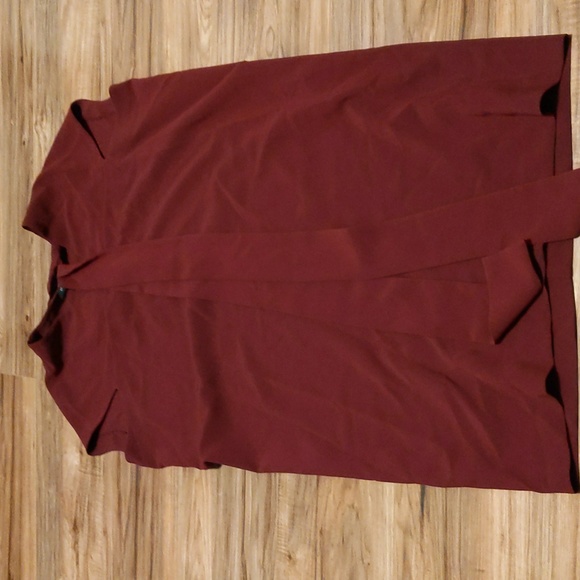Club Monaco Red Vanellie Belted Short Casual Dress Size 4 Maroon V-Neckline - Picture 4 of 4